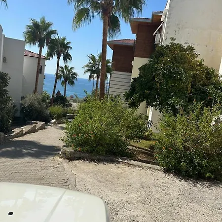 Lovely Sea View 2br 아파트